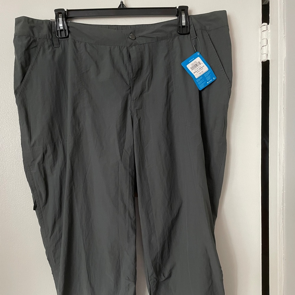 Columbia capris size 22 grey Silver ridge2.0